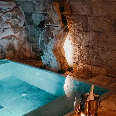 Pietraluna Luxury 4*