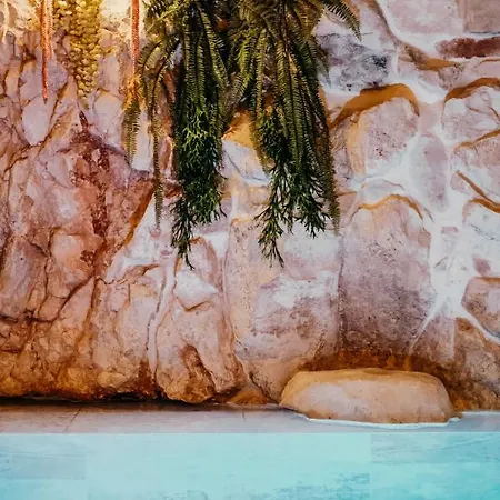 Pietraluna Luxury 住宿加早餐酒店