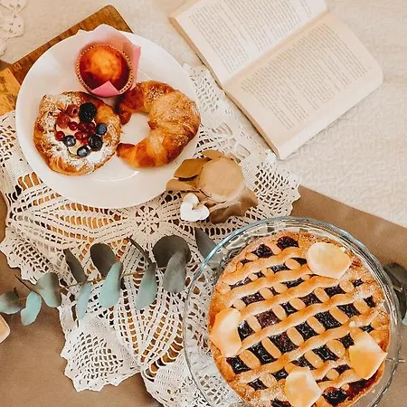 Pietraluna Luxury Bed & Breakfast *