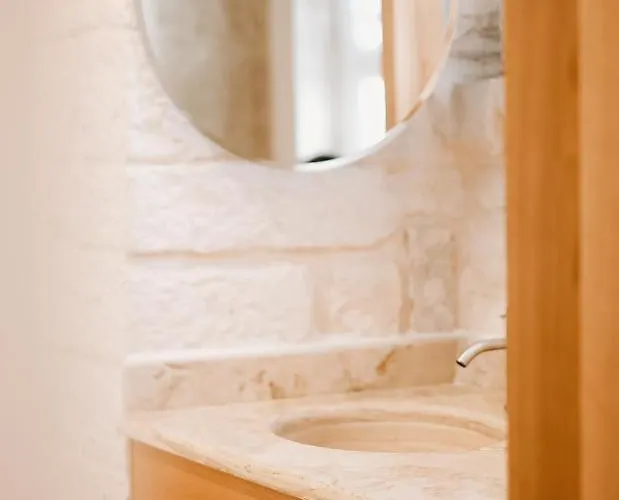 Pietraluna Luxury Bed and breakfast